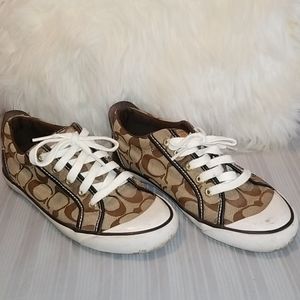 Brown coach sneakers💕